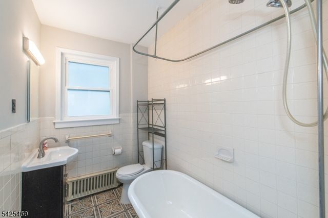 157 Walnut St 2, Montclair Twp., NJ 07042