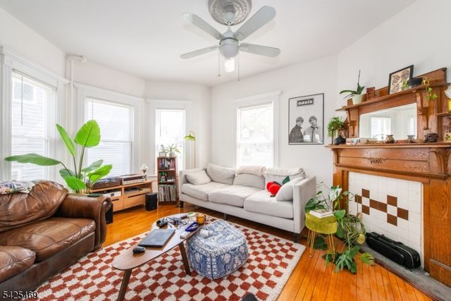 157 Walnut St 2, Montclair Twp., NJ 07042