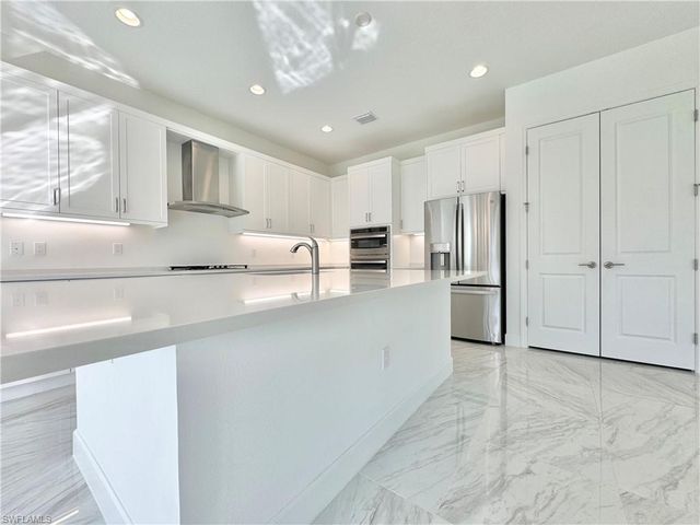 20304 Estero Crossing BLVD, Estero, FL 33928