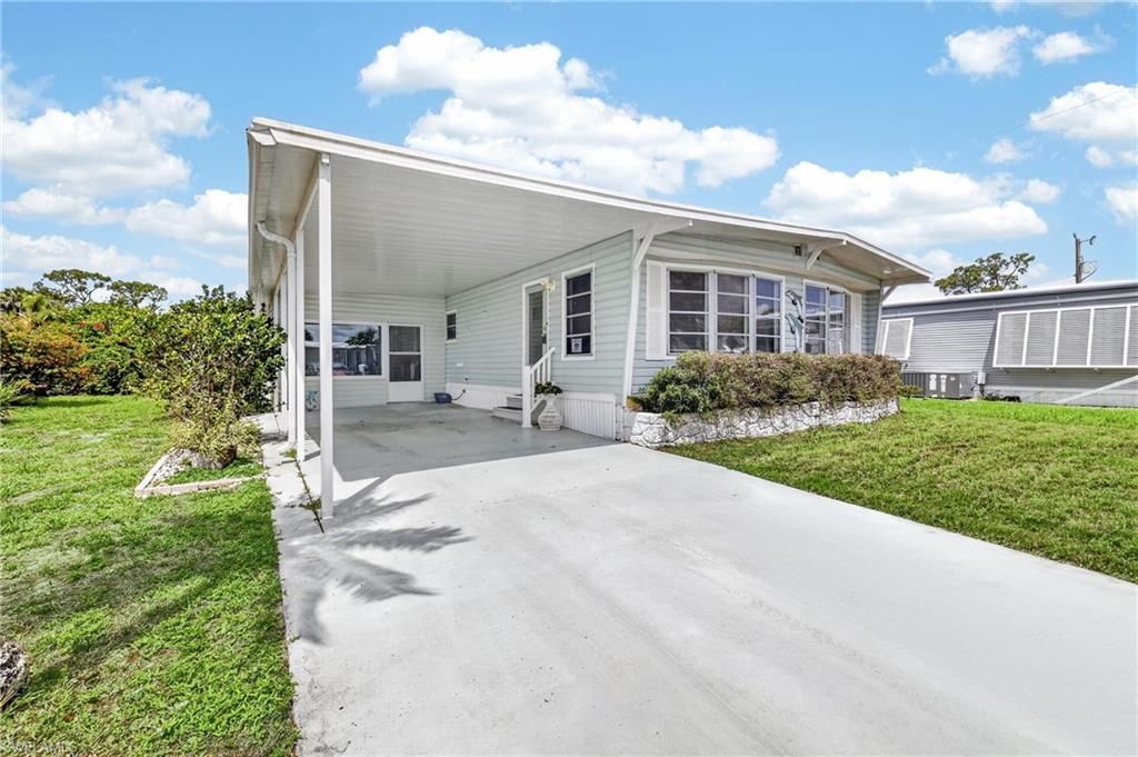 603 Pine Grove CT, North Fort Myers, FL 33917