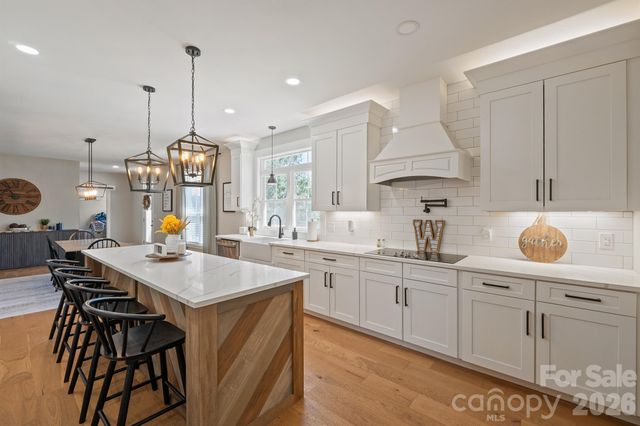6 Leisure Circle, Granite Falls, NC 28630