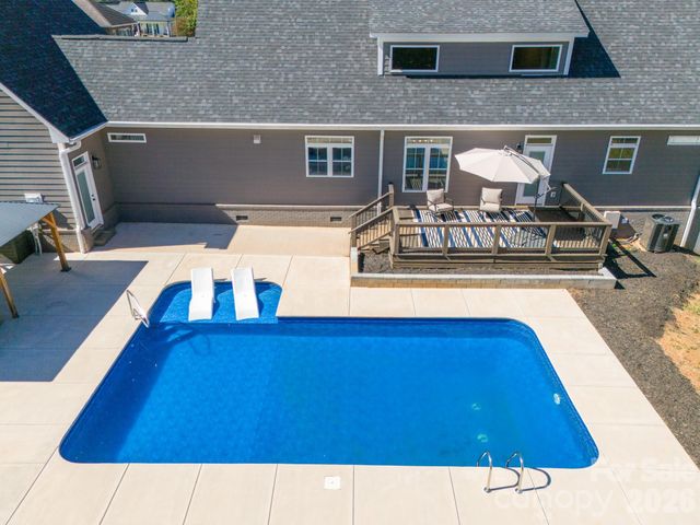 6 Leisure Circle, Granite Falls, NC 28630