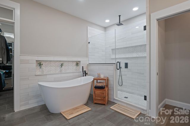 6 Leisure Circle, Granite Falls, NC 28630