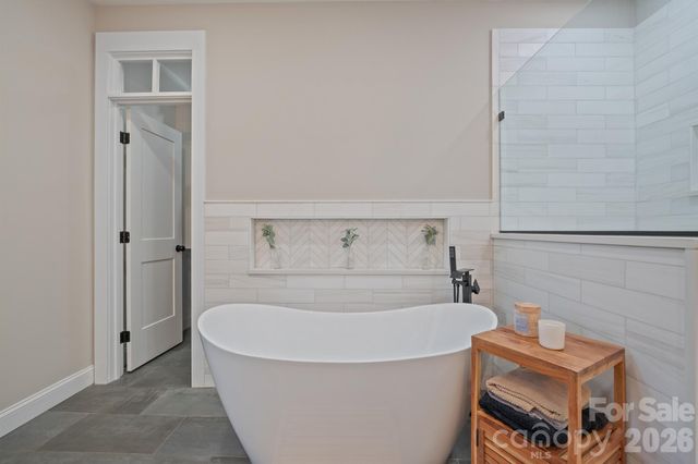 6 Leisure Circle, Granite Falls, NC 28630