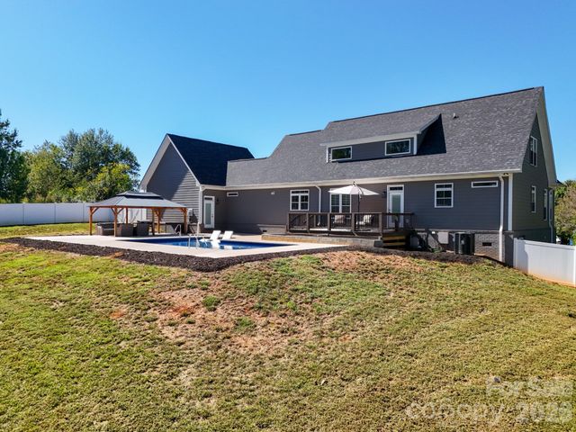 6 Leisure Circle, Granite Falls, NC 28630