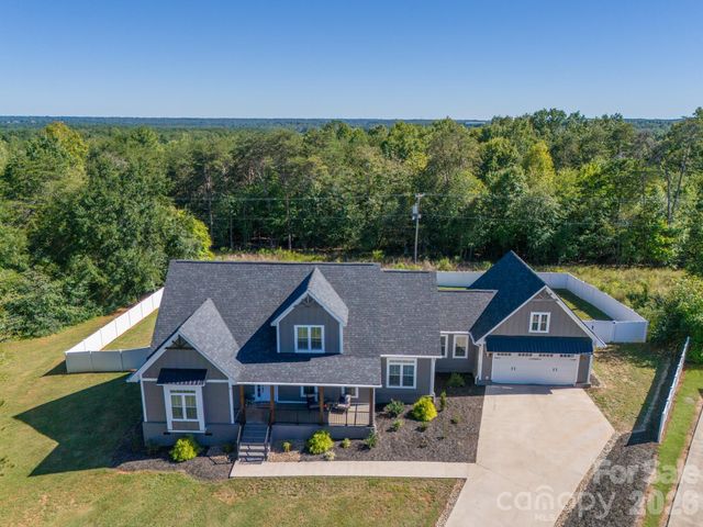 6 Leisure Circle, Granite Falls, NC 28630