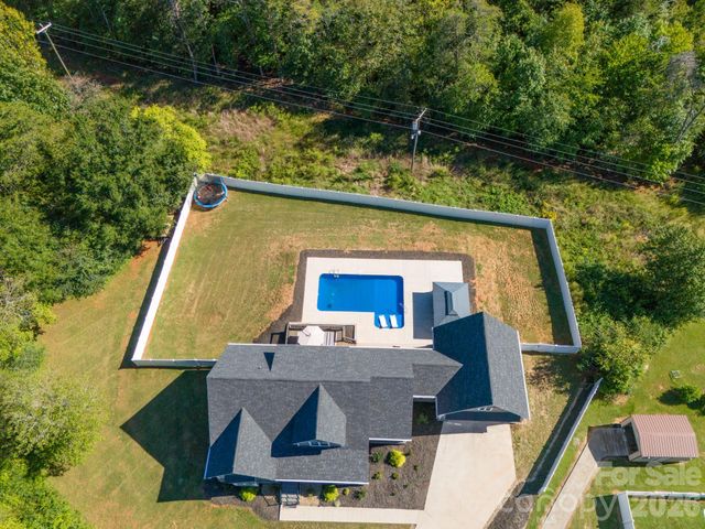 6 Leisure Circle, Granite Falls, NC 28630