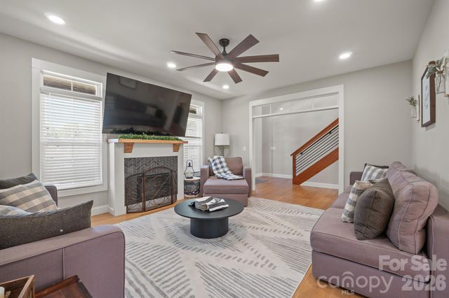 6 Leisure Circle, Granite Falls, NC 28630