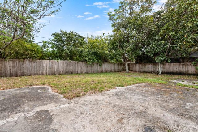 1134 NW 18th Avenue, Fort Lauderdale, FL 33311