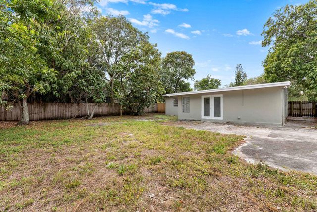 1134 NW 18th Avenue, Fort Lauderdale, FL 33311