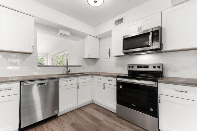 1134 NW 18th Avenue, Fort Lauderdale, FL 33311