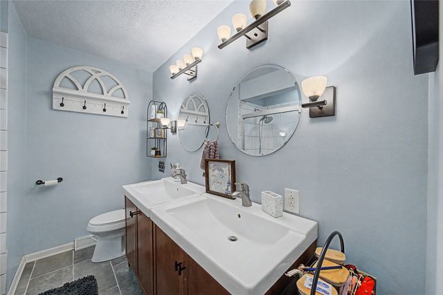 926 30th Street, West Des Moines, IA 50265