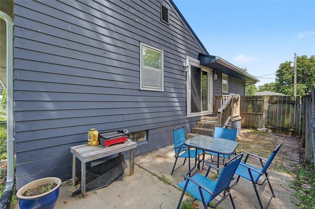 926 30th Street, West Des Moines, IA 50265