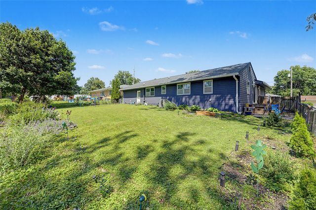 926 30th Street, West Des Moines, IA 50265