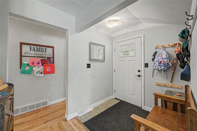 926 30th Street, West Des Moines, IA 50265