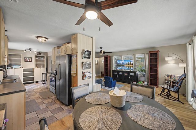 926 30th Street, West Des Moines, IA 50265