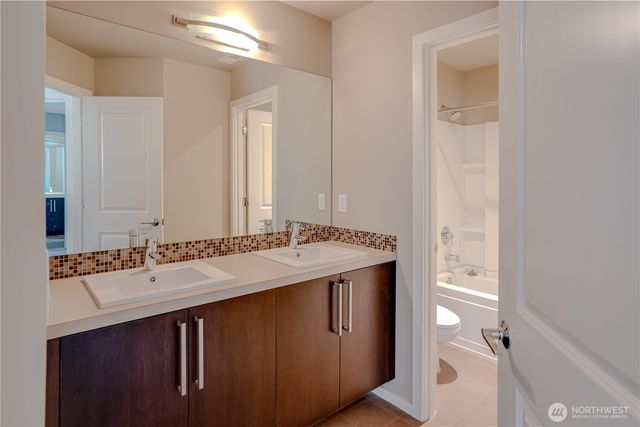 27128 106th Avenue SE, Kent, WA 98030