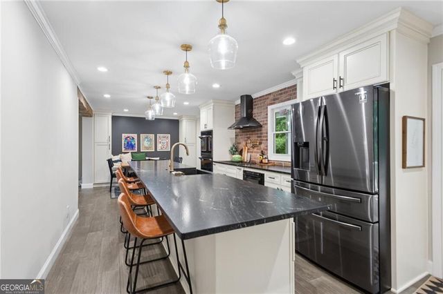 3825 Creekview Drive NE, Marietta, GA 30068