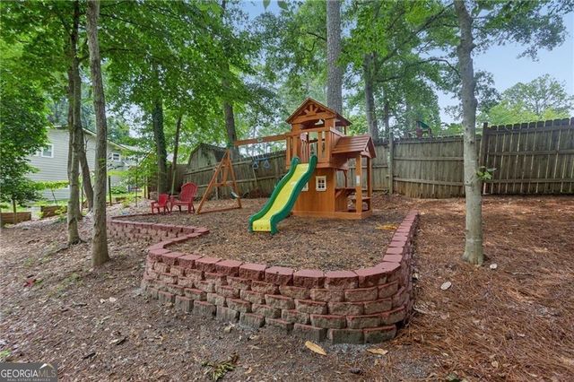 3825 Creekview Drive NE, Marietta, GA 30068