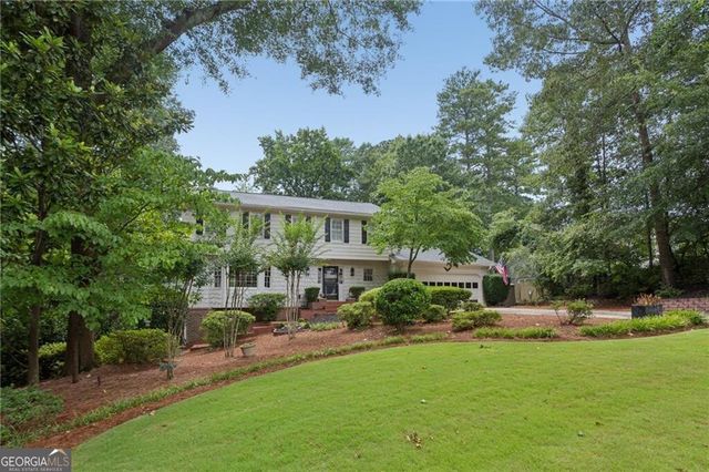 3825 Creekview Drive NE, Marietta, GA 30068