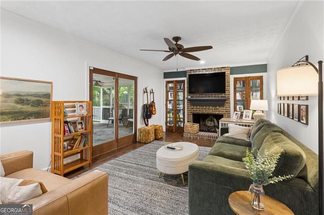 3825 Creekview Drive NE, Marietta, GA 30068