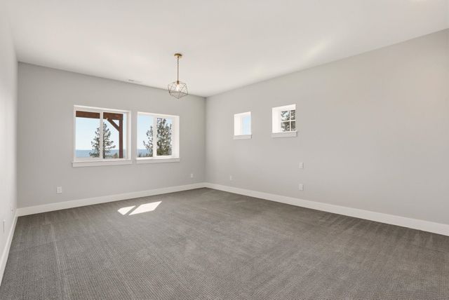15723 N Adeline Ln, Spokane, WA 99208