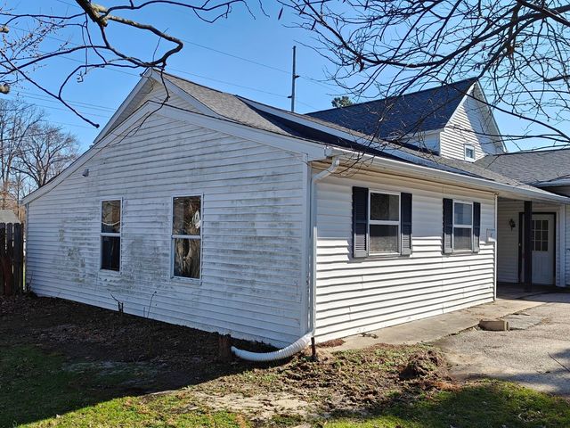 5587 E Karen Court, Stevensville, MI 49127