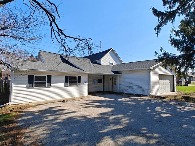 5587 E Karen Court, Stevensville, MI 49127