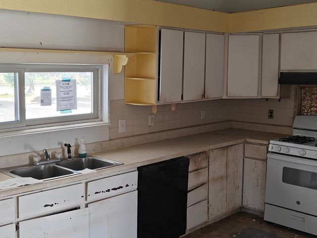 5587 E Karen Court, Stevensville, MI 49127