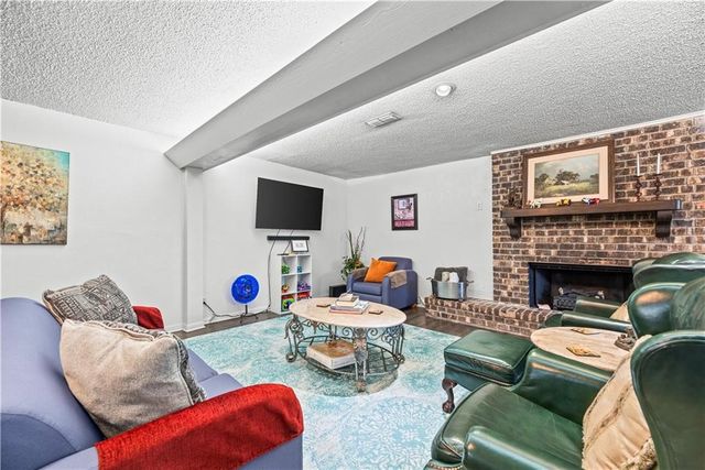 134 Daniel Moore St, Portland, TX 78374