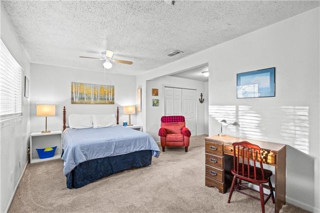 134 Daniel Moore St, Portland, TX 78374