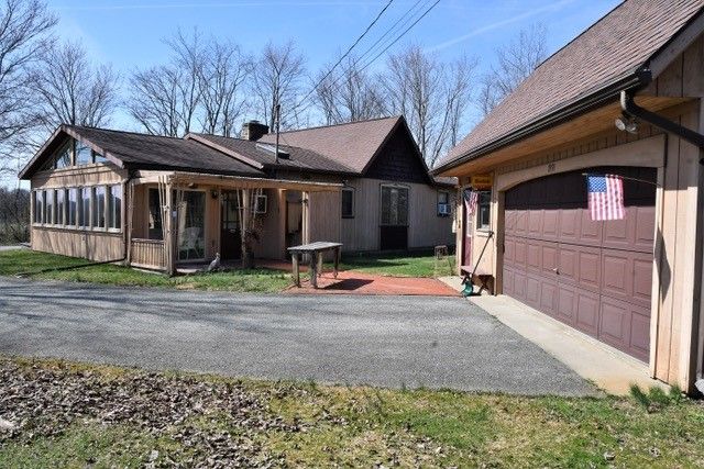 153 St Cecilia Road, Unity Twp, PA 15650
