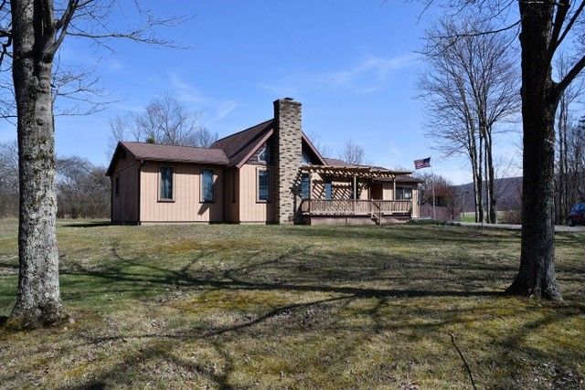 153 St Cecilia Road, Unity Twp, PA 15650