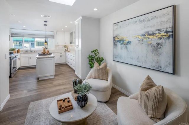 2552 Navarra Drive F, Carlsbad, CA 92009