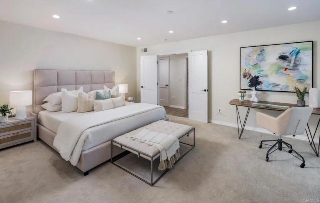 2552 Navarra Drive F, Carlsbad, CA 92009