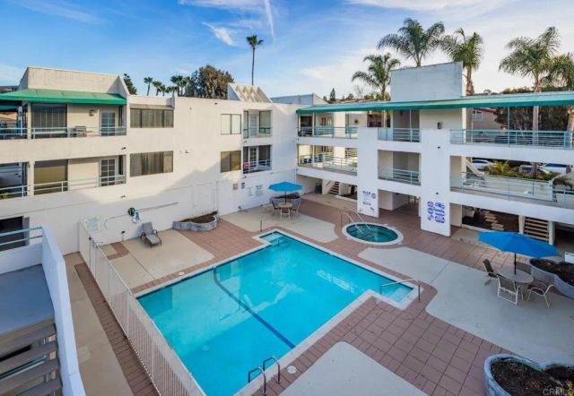 2552 Navarra Drive F, Carlsbad, CA 92009