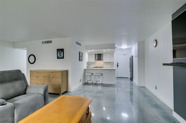 205 East Harmon Avenue 101, Las Vegas, NV 89169