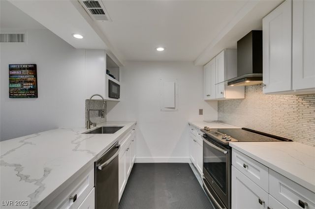 205 East Harmon Avenue 101, Las Vegas, NV 89169