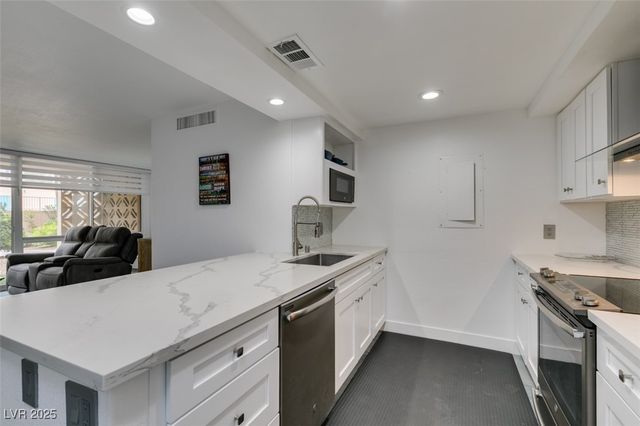 205 East Harmon Avenue 101, Las Vegas, NV 89169