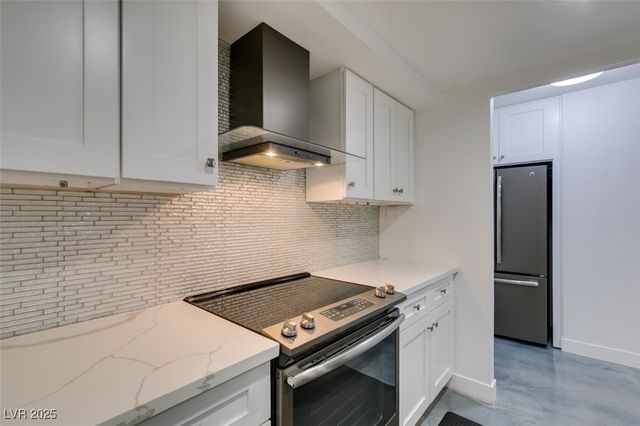 205 East Harmon Avenue 101, Las Vegas, NV 89169