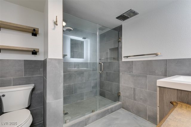 205 East Harmon Avenue 101, Las Vegas, NV 89169