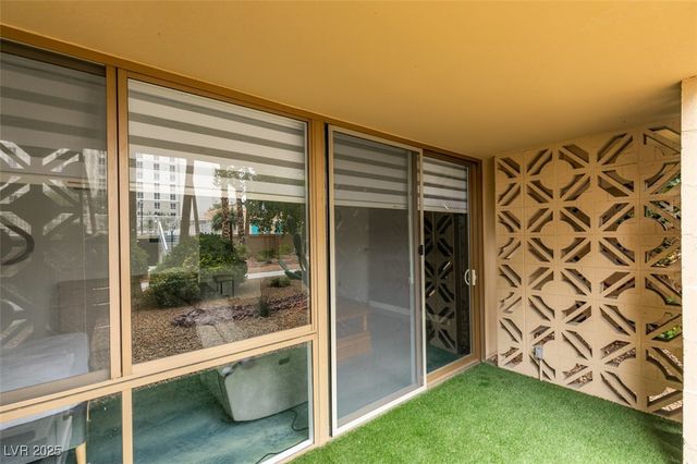 205 East Harmon Avenue 101, Las Vegas, NV 89169