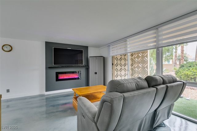 205 East Harmon Avenue 101, Las Vegas, NV 89169