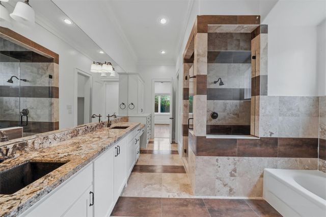 11714 Memorial Drive, Houston, TX 77024