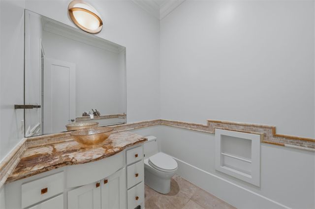 11714 Memorial Drive, Houston, TX 77024