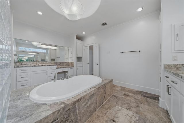 11714 Memorial Drive, Houston, TX 77024