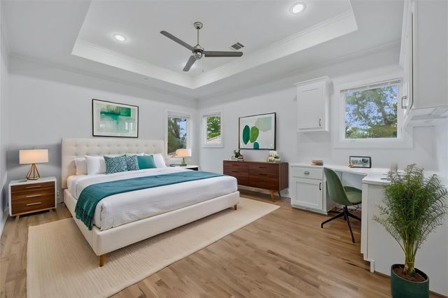 11714 Memorial Drive, Houston, TX 77024