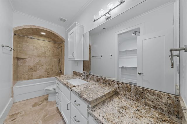 11714 Memorial Drive, Houston, TX 77024