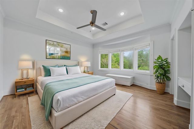 11714 Memorial Drive, Houston, TX 77024