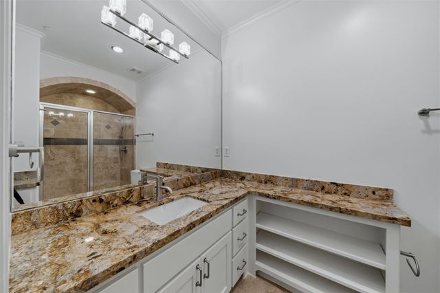 11714 Memorial Drive, Houston, TX 77024
